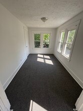 522 W Allen St, Unit 522 West Allen, Unit 3 in Springfield, IL - Foto de edificio - Building Photo