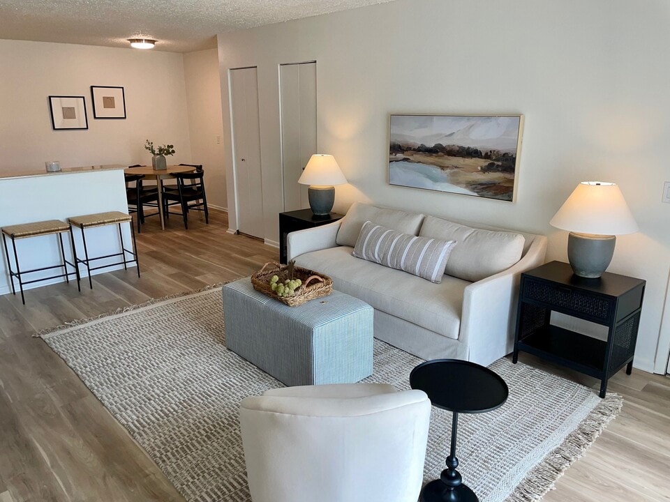 Brookmount Apartments in St. Peters, MO - Building Photo