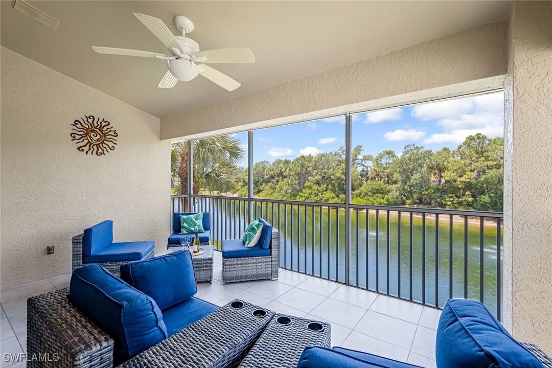 5360 Andover Dr in Naples, FL - Foto de edificio