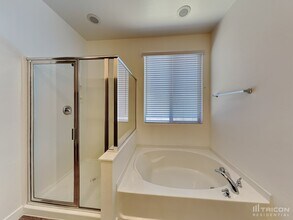 2619 E Danbury Rd in Phoenix, AZ - Building Photo - Building Photo