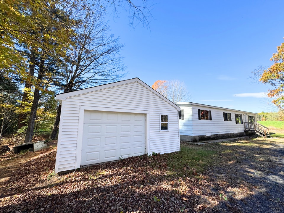 46 North St in Pepperell, MA - Foto de edificio