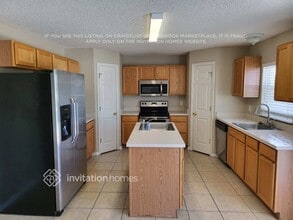 10316 River Bream Dr in Riverview, FL - Foto de edificio - Building Photo