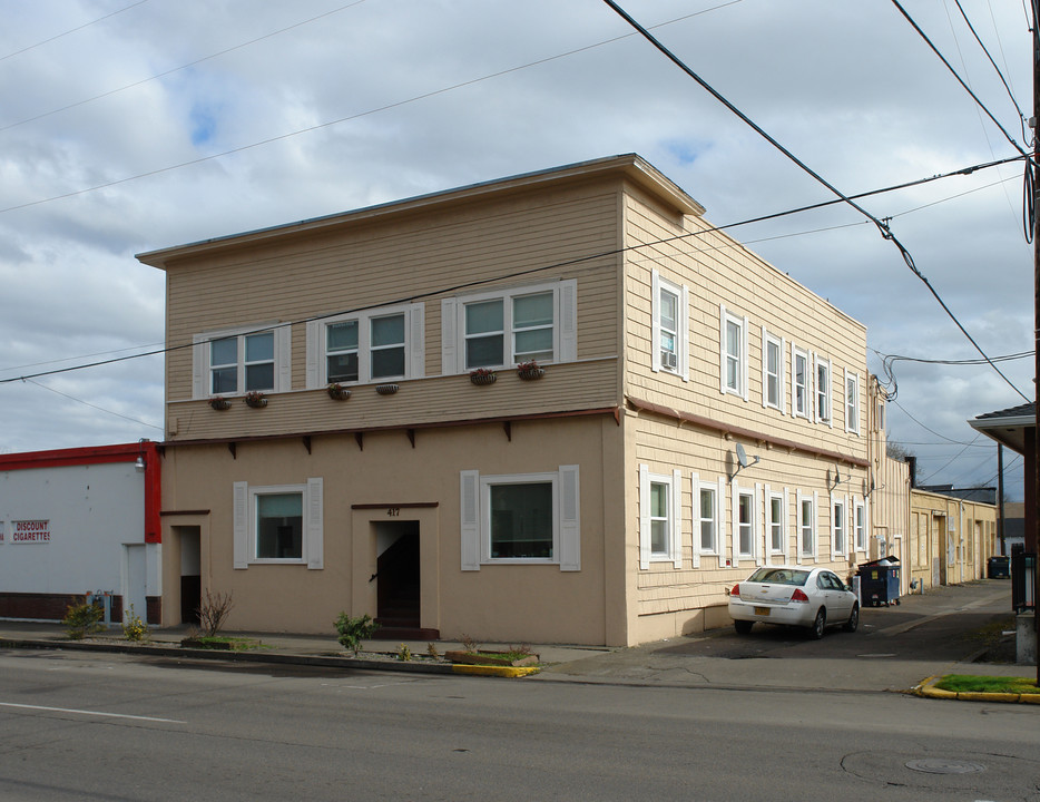 Armory Apartments in Albany, OR - Building Photo