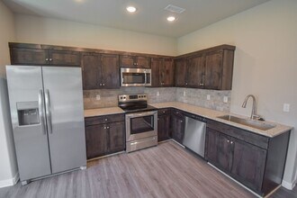 315 N Wyandotte St in Farmington, AR - Building Photo - Building Photo