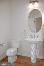 44692 Collingdale Terrace in Ashburn, VA - Building Photo - Building Photo