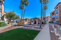 Mission Antigua in Tucson, AZ - Foto de edificio - Building Photo