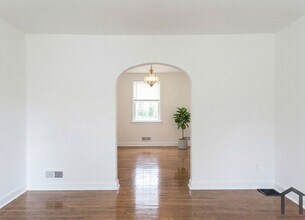 8309 Pleasant Plains Rd in Towson, MD - Building Photo - Building Photo