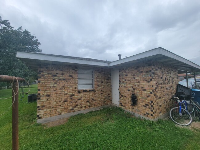 203 Van Buren Dr in Lafayette, LA - Building Photo - Building Photo