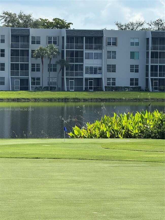 property at 9450 Poinciana Pl