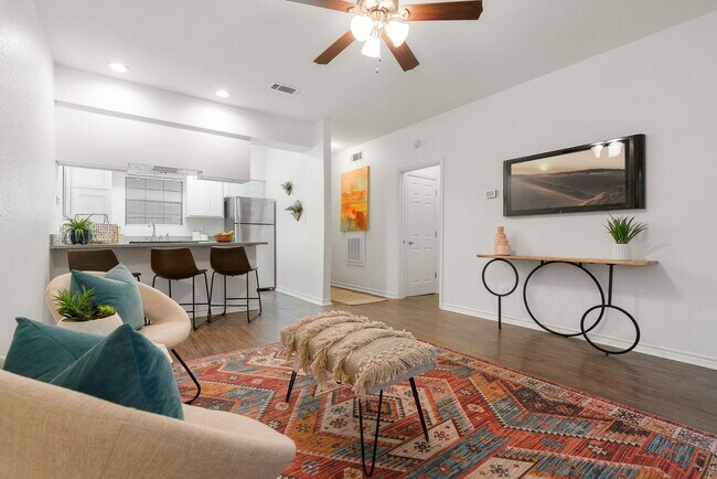 1908 San Antonio St in Austin, TX - Building Photo - Building Photo