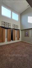 3129 Knightsbridge Dr in Modesto, CA - Building Photo - Building Photo