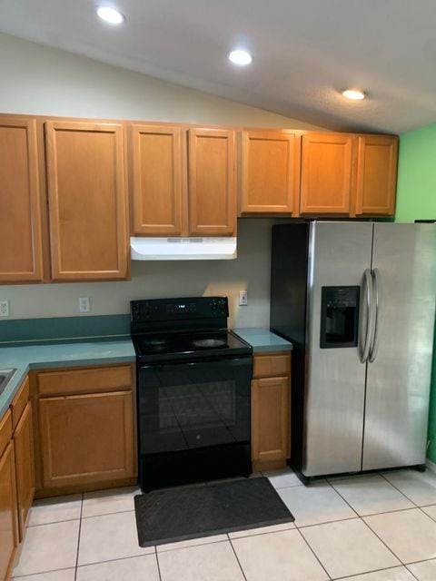 property at 1491 Hawthorne Pl