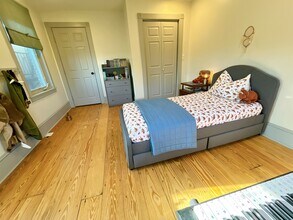 2037 E Lombard St in Baltimore, MD - Building Photo - Building Photo