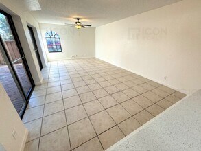 8189 Thames Blvd in Boca Raton, FL - Building Photo - Building Photo