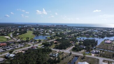 24343 Penhollow Ct in Punta Gorda, FL - Building Photo - Building Photo