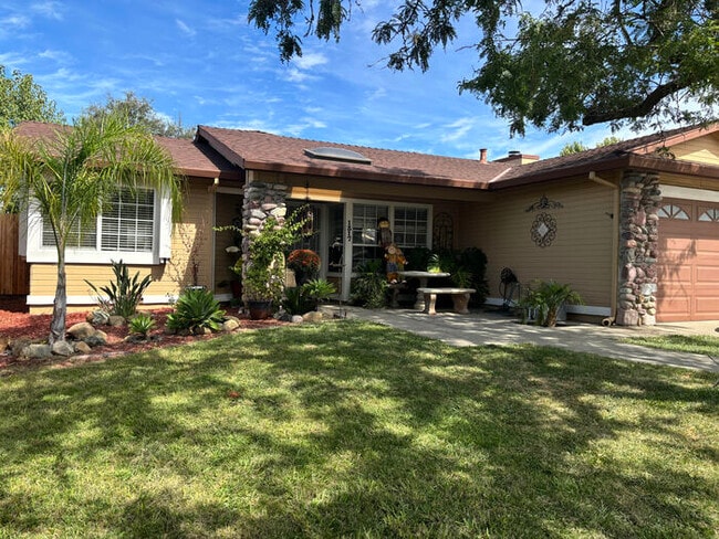 property at 1317 Foxhollow Way