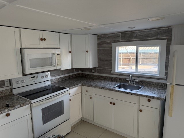 354 Oleander Dr in Tavernier, FL - Foto de edificio - Building Photo