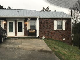 1485 Laura Dr in Morristown, TN - Building Photo
