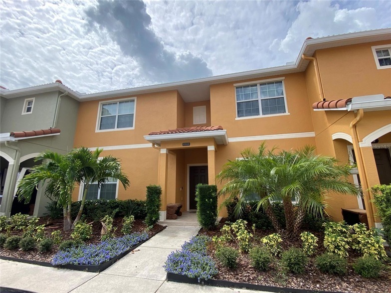 8968 California Palm Rd, Unit 0808 in Kissimmee, FL - Building Photo