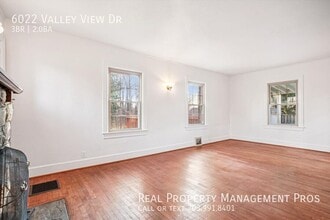 6022 Valley View Dr in Alexandria, VA - Building Photo - Building Photo