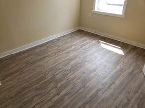 Charming 2-Bedroom Row Home with Modern Upgrades in Norris Square in Philadelphia, PA - Foto de edificio - Building Photo