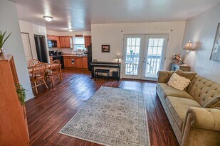 809 California St in Tallahassee, FL - Building Photo