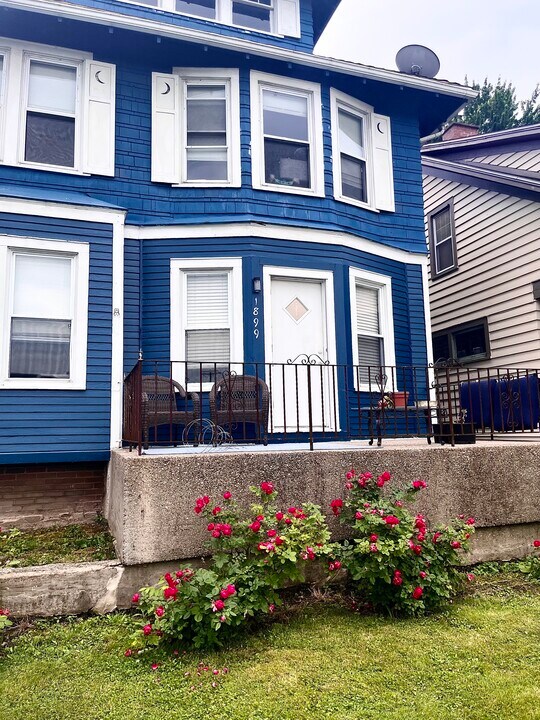 1899 Hertel Ave, Unit Upper Rear in Buffalo, NY - Building Photo