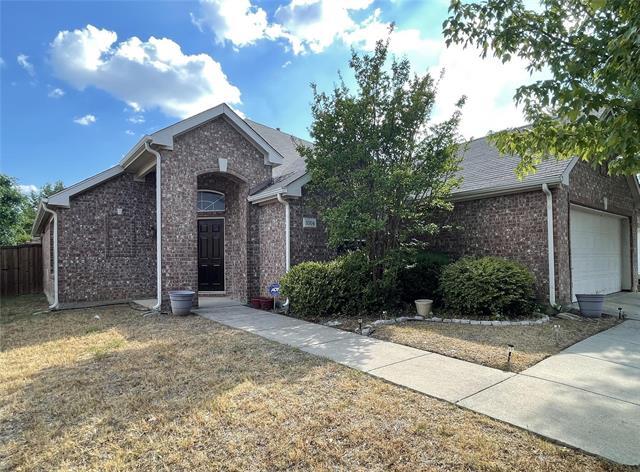 1004 Southfork Dr in Little Elm, TX - Building Photo