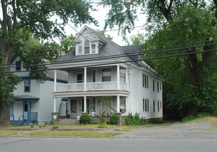 1557 State St in Schenectady, NY - Building Photo - Building Photo