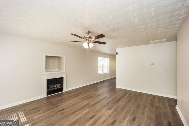 1479 Steam Engine Way NE in Conyers, GA - Building Photo - Building Photo