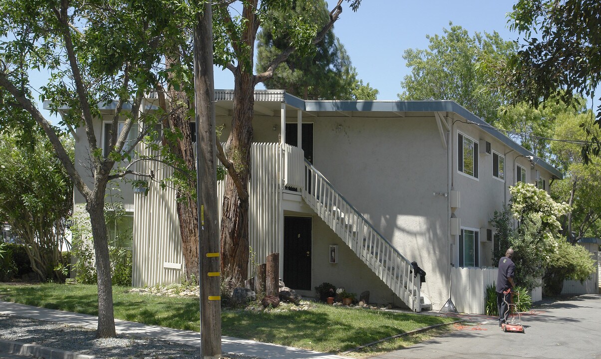 1519 Glazier Dr in Concord, CA - Foto de edificio