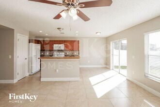 2885 Paynes Prairie Cir in Kissimmee, FL - Foto de edificio - Building Photo