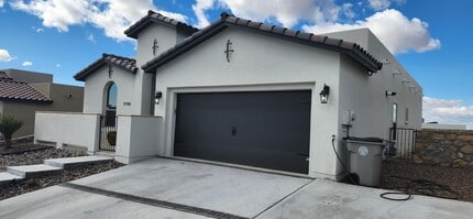 1755 Oxen Draw St in El Paso, TX - Building Photo - Building Photo
