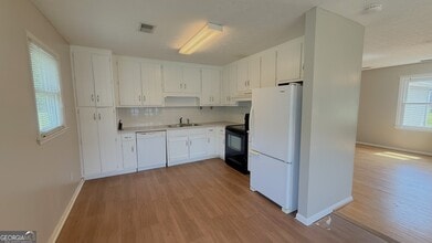 32 Russell Ln in Carrollton, GA - Building Photo - Building Photo