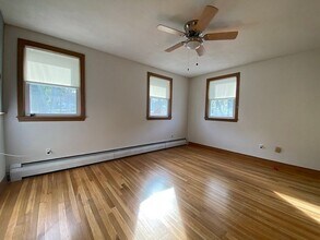 7 Mallard Way in Burlington, MA - Building Photo - Building Photo
