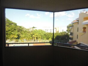 8255 SW 152nd Ave, Unit E-415 in Miami, FL - Foto de edificio - Building Photo