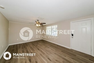 703 59th Ave Terrace W in Bradenton, FL - Foto de edificio - Building Photo