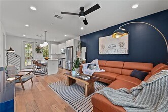 1140 Webberville Rd in Austin, TX - Building Photo - Building Photo
