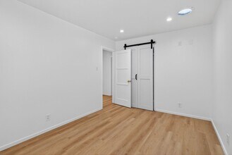 242 Claremont Ave in Long Beach, CA - Building Photo - Building Photo