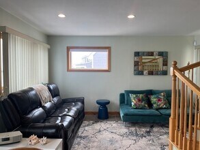 29 Cove St, Unit 1 in Mattapoisett, MA - Building Photo - Building Photo