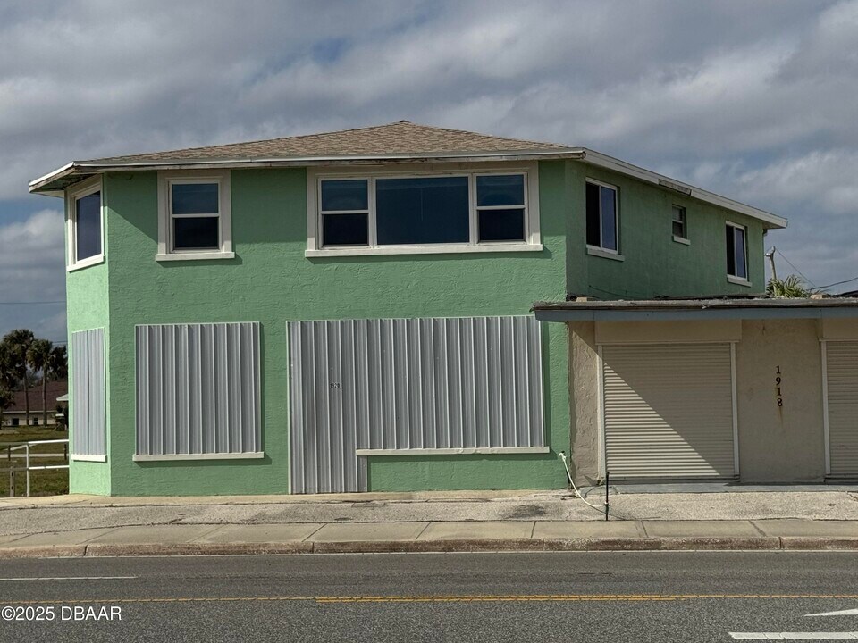 1920 S Atlantic Ave in Daytona Beach, FL - Building Photo