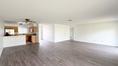 5523 Westbrook Dr in Orlando, FL - Building Photo - Building Photo