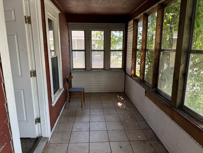 1129 N Martin Luther King Jr Blvd in Lansing, MI - Building Photo - Building Photo