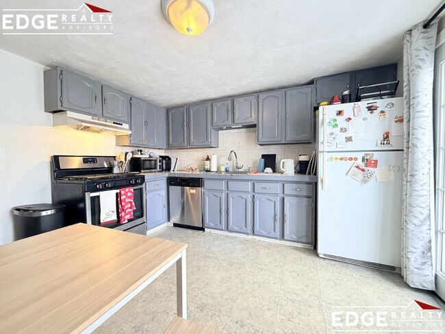 property at 7 Cottage St