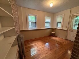 31 Westbourne Ter, Unit 2 in Brookline, MA - Building Photo
