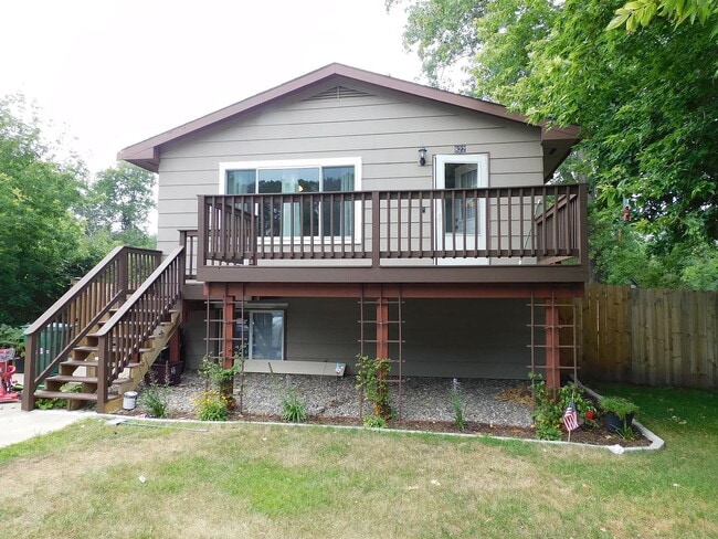 property at 822 Beech St