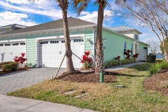 233 Island Breeze Ave in Daytona Beach, FL - Foto de edificio - Building Photo