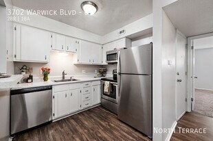 3702 Warwick Blvd in Kansas City, MO - Building Photo