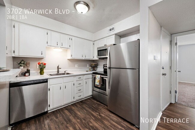 3702 Warwick Blvd