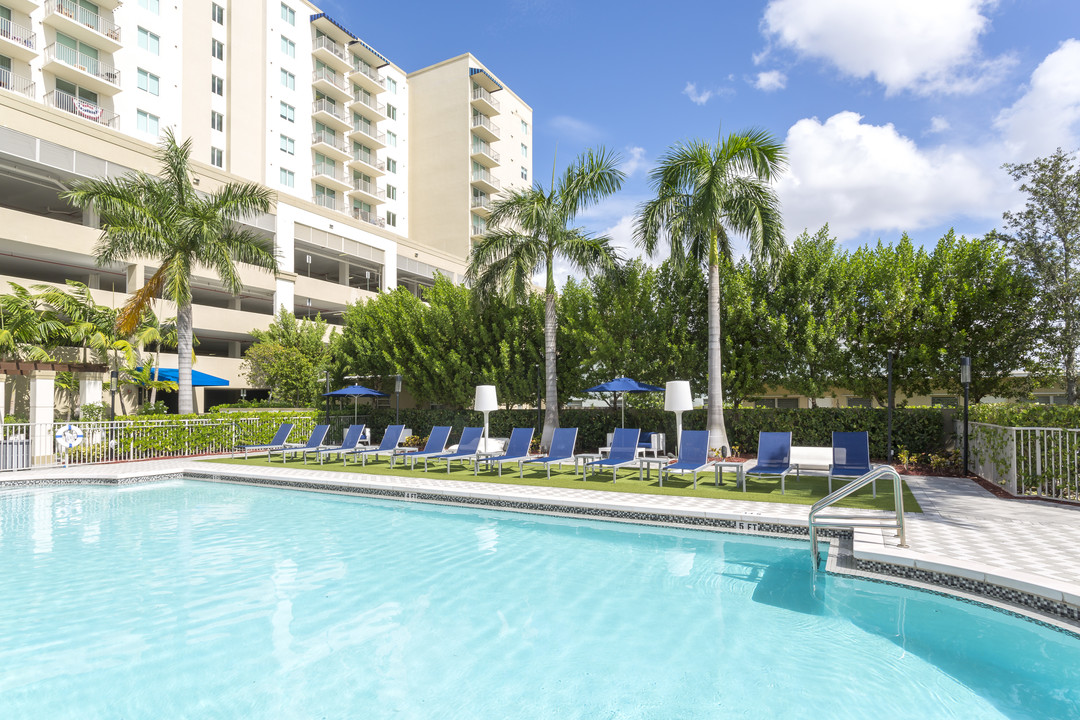 Gables 37 Grand in Miami, FL - Foto de edificio